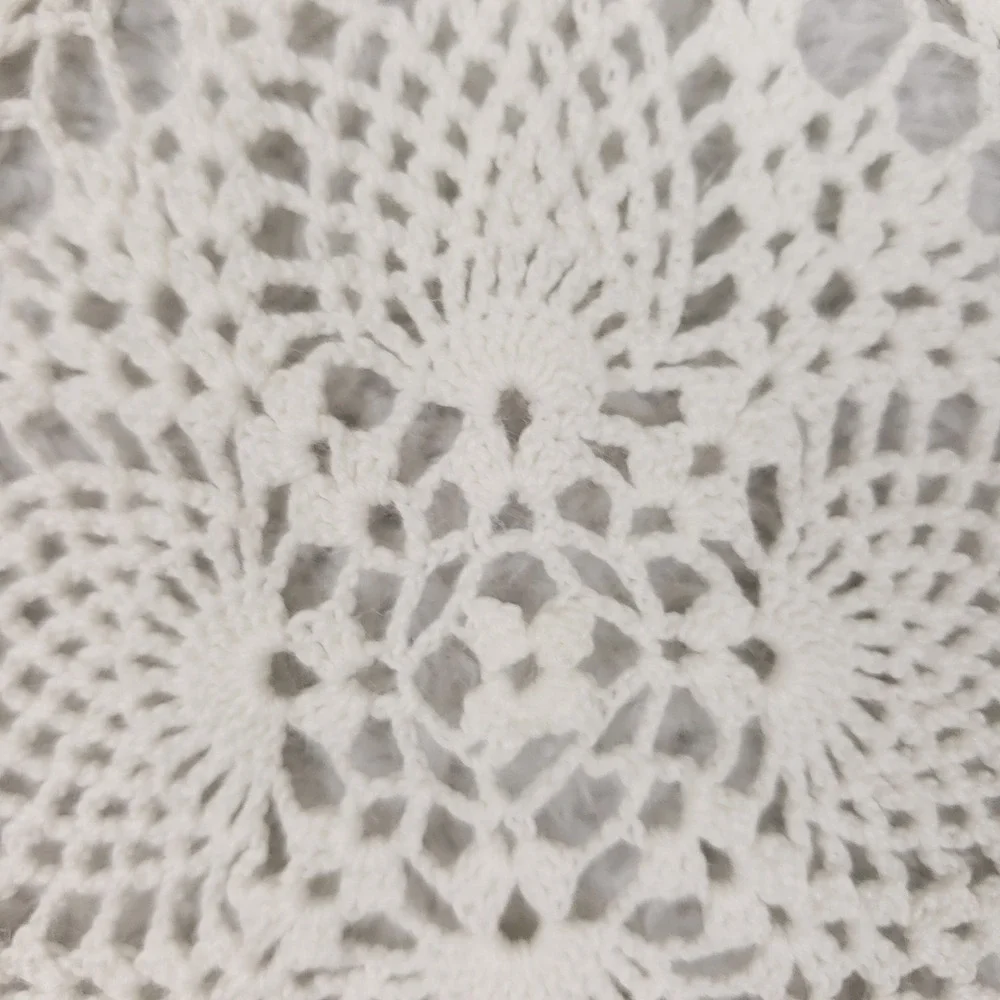 Vintage Ivory Crochet Lace Table Runner Floral Hand Embroidered Scalloped 15x34